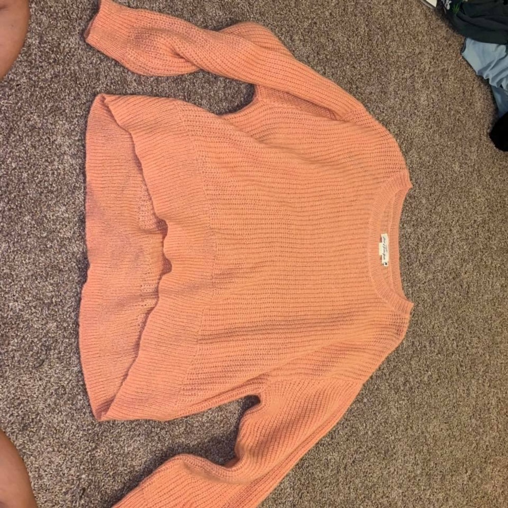 Sweaters - Picture 4 of 6